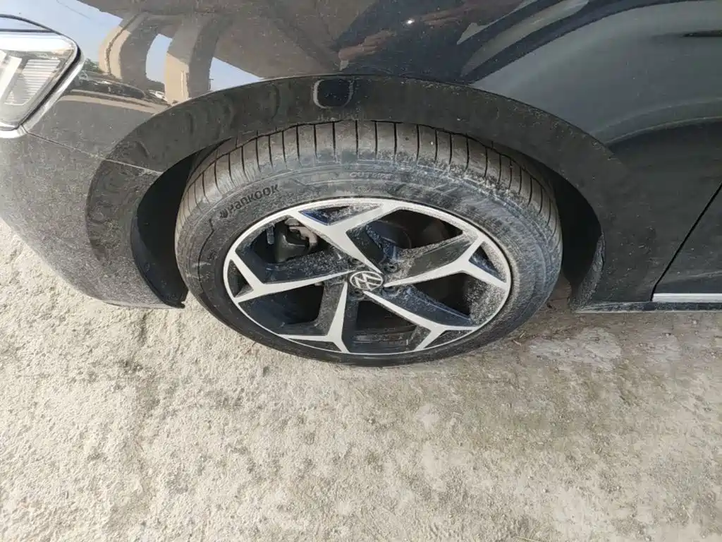 Volkswagen Passat — фото 23