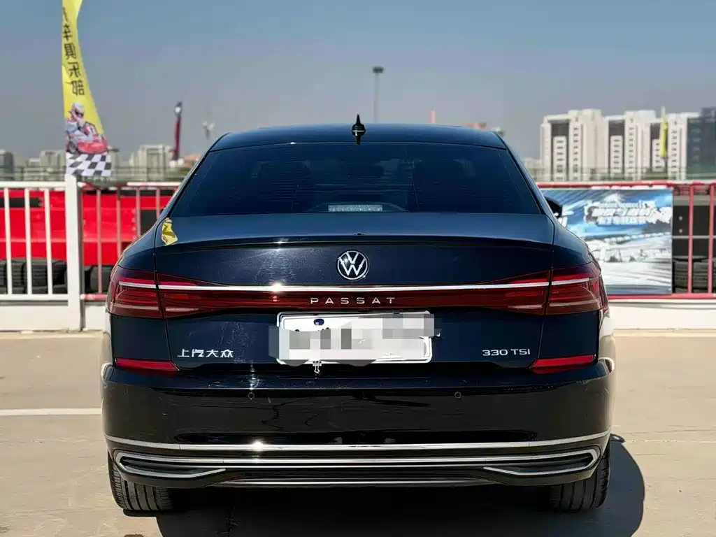 Volkswagen Passat — фото 5