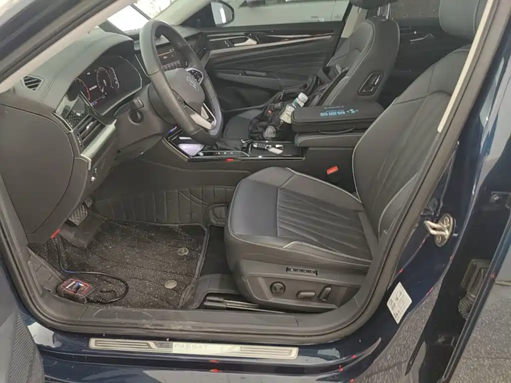 Volkswagen Passat — фото 15