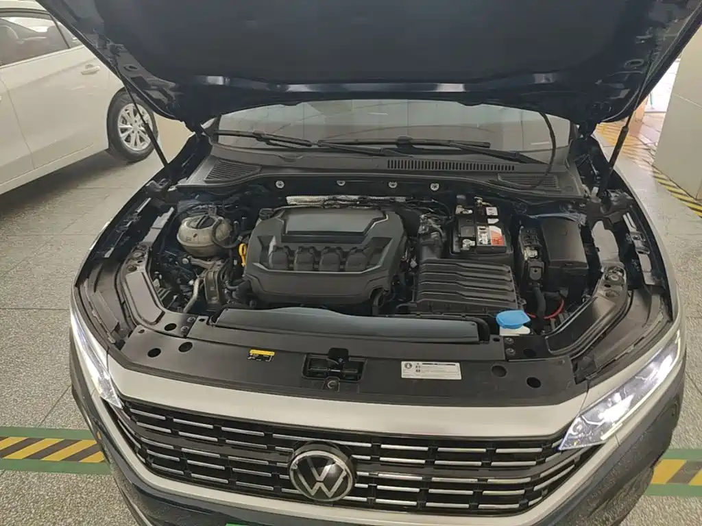 Volkswagen Passat — фото 20