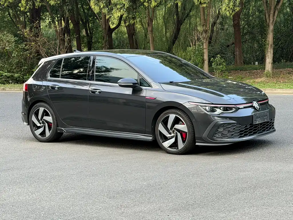 Volkswagen Golf GTI — фото 3