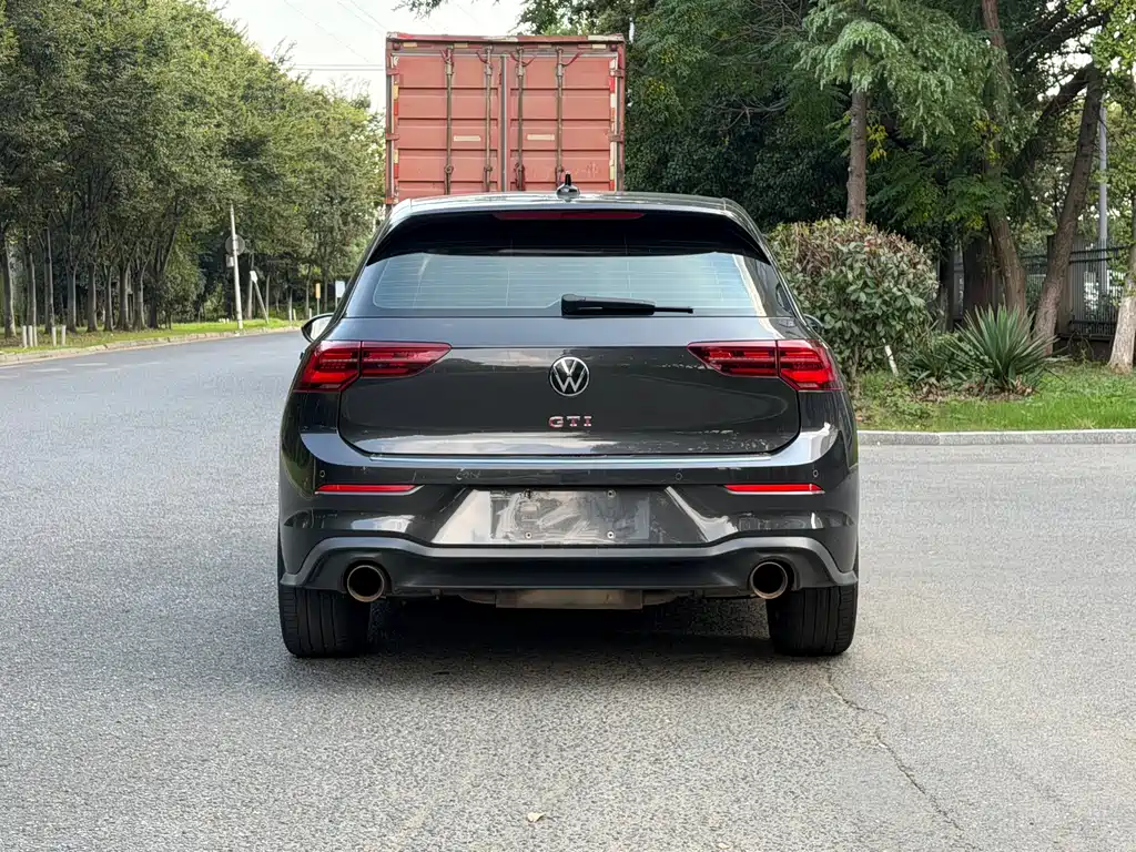Volkswagen Golf GTI — фото 5