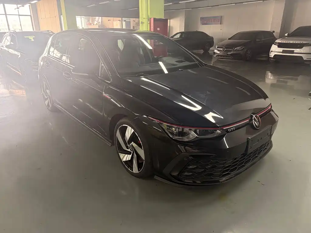 Volkswagen Golf GTI — фото 3