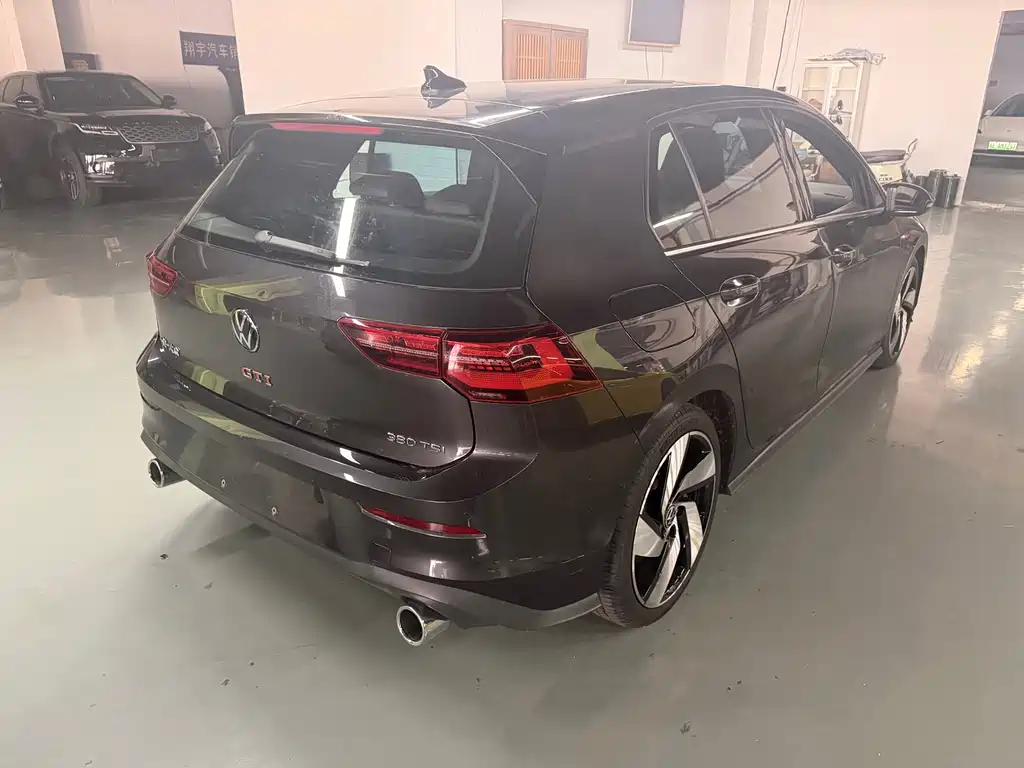 Volkswagen Golf GTI — фото 6