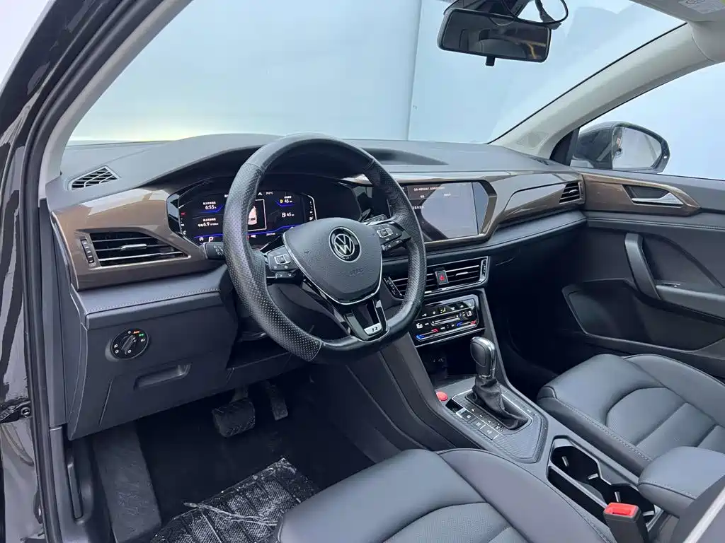 Volkswagen Tharu — фото 29