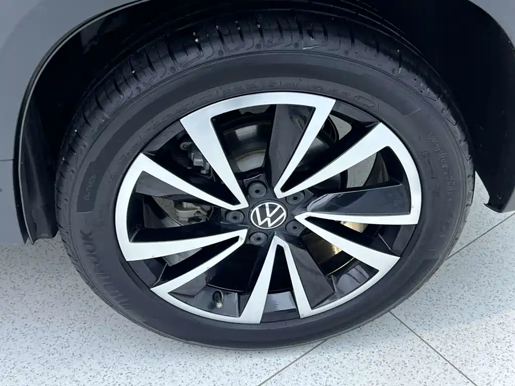 Volkswagen Tharu — фото 9