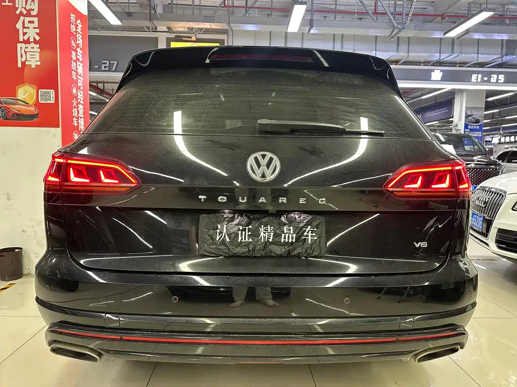 Volkswagen Touareg — фото 4