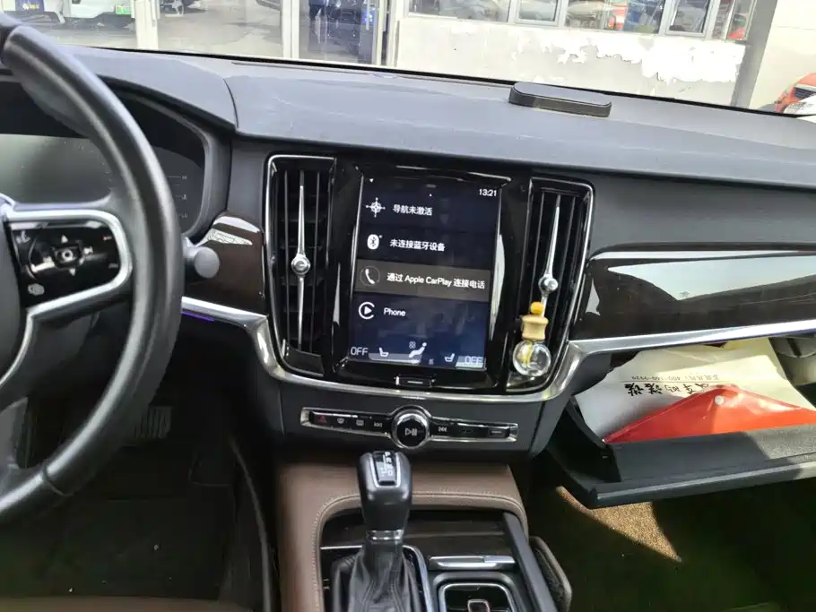 Volvo S90 — фото 13