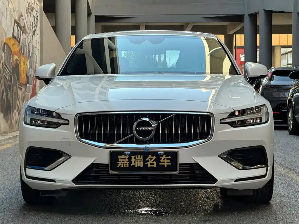 Volvo S60 — фото 2