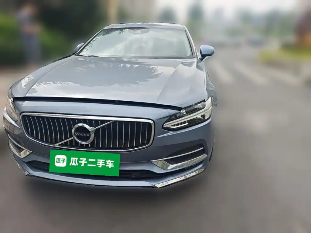 Volvo S90 — фото 23