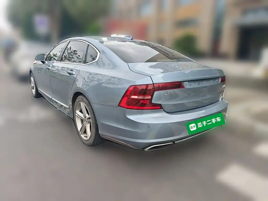 Volvo S90 — фото 25