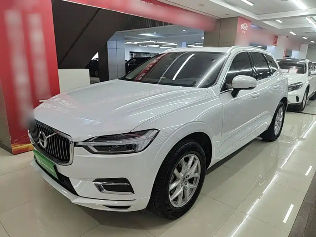 Volvo XC60 — фото 2