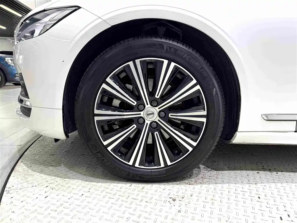 Volvo S90 — фото 9