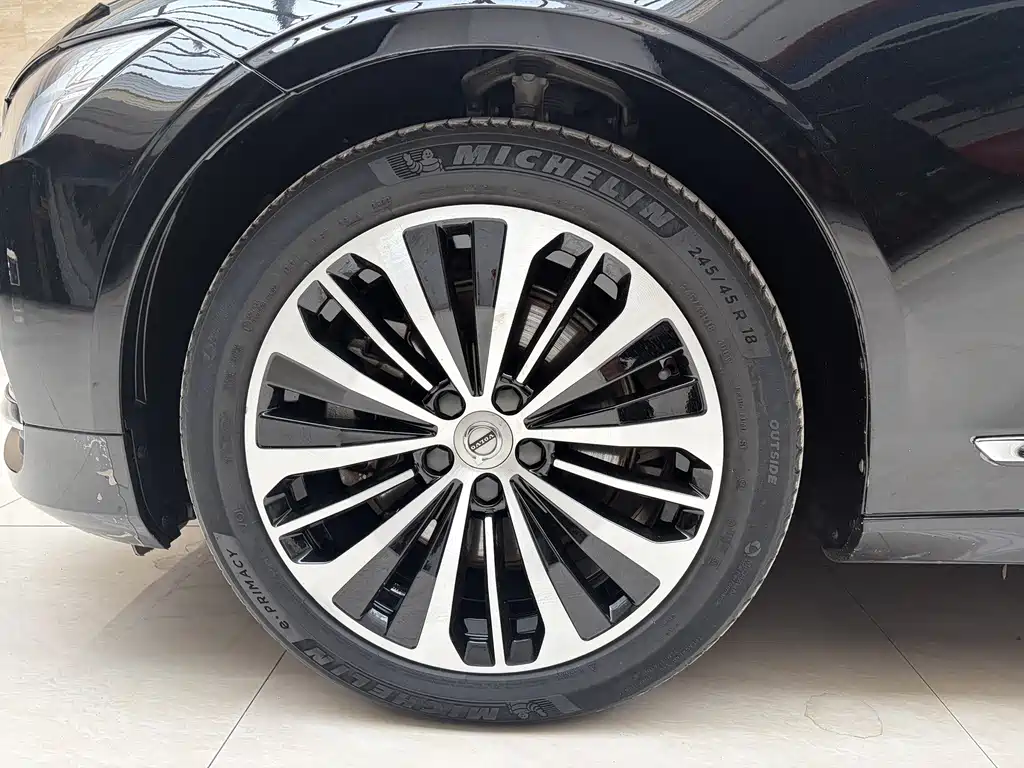 Volvo S90 — фото 13