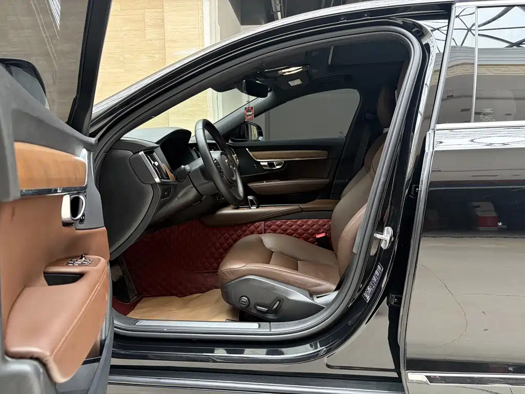 Volvo S90 — фото 8