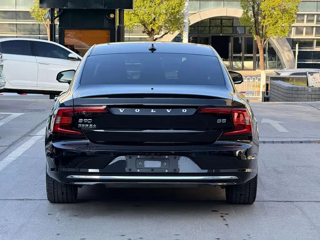 Volvo S90 — фото 2