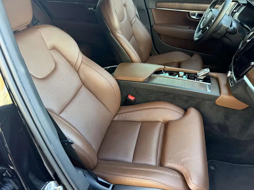 Volvo S90 — фото 20