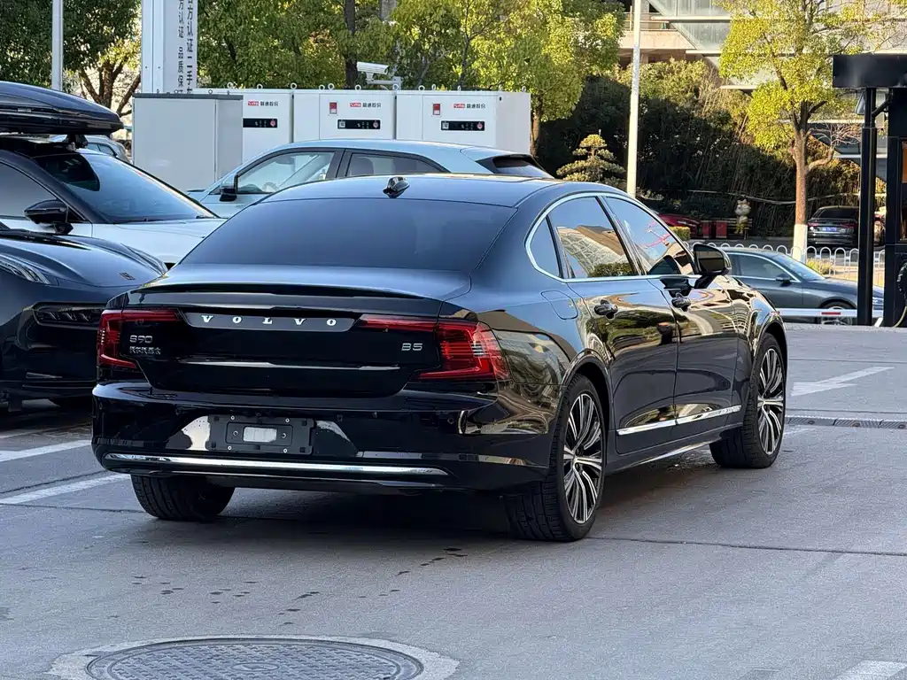 Volvo S90 — фото 7