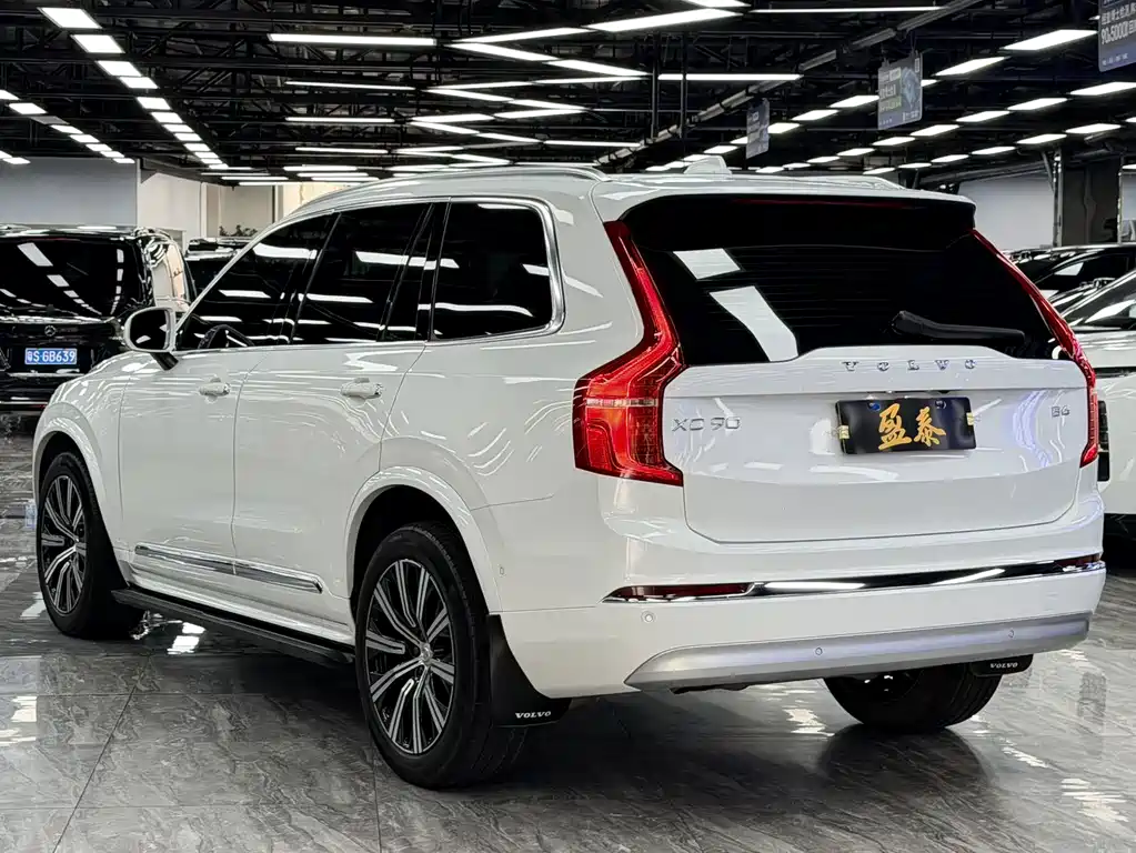 Volvo XC90 — фото 7
