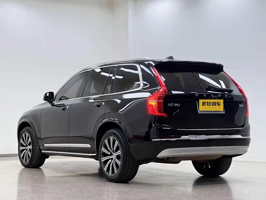 Volvo XC90 — фото 5