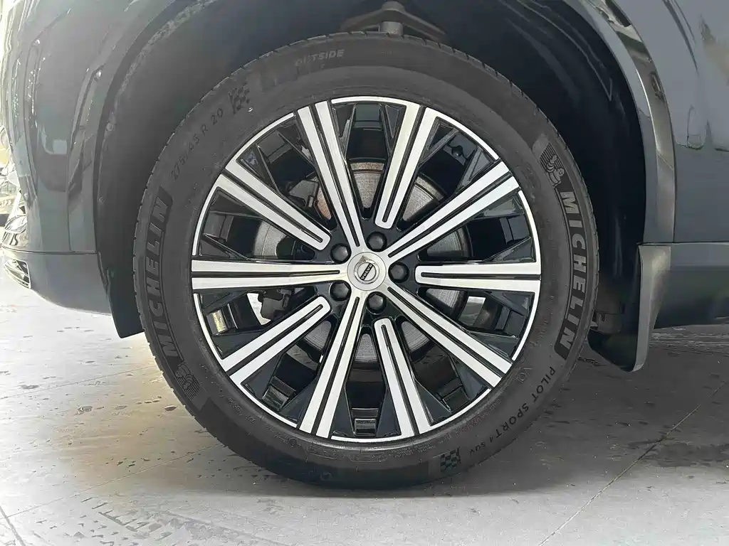 Volvo XC90 — фото 2