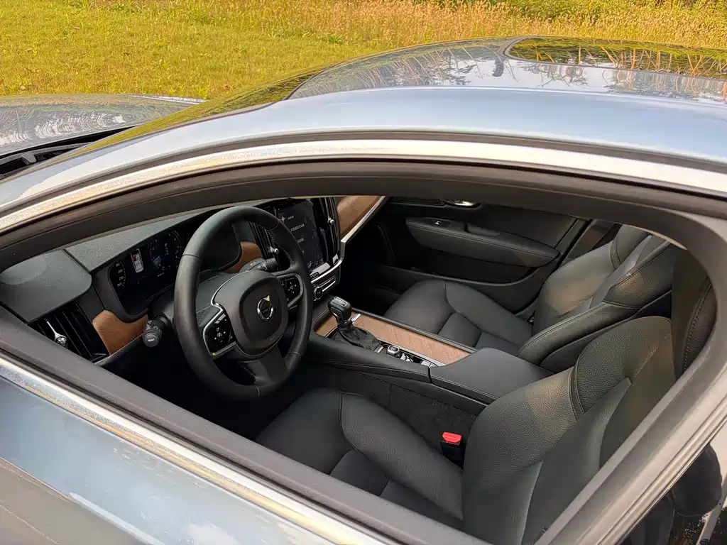 Volvo S90 — фото 17