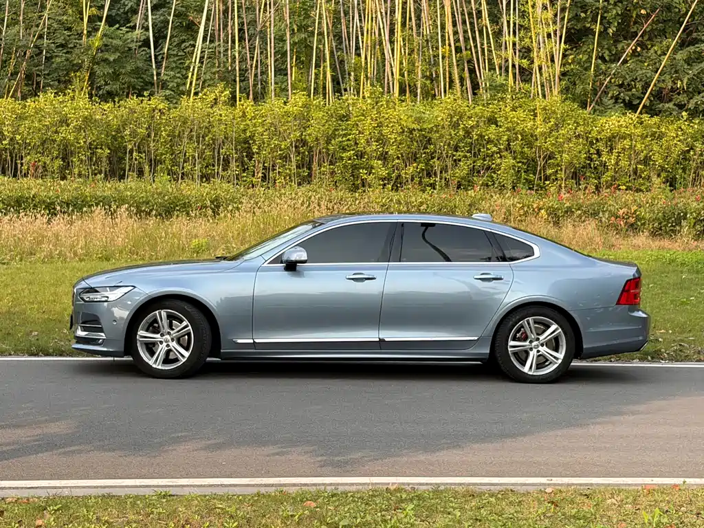 Volvo S90 — фото 3