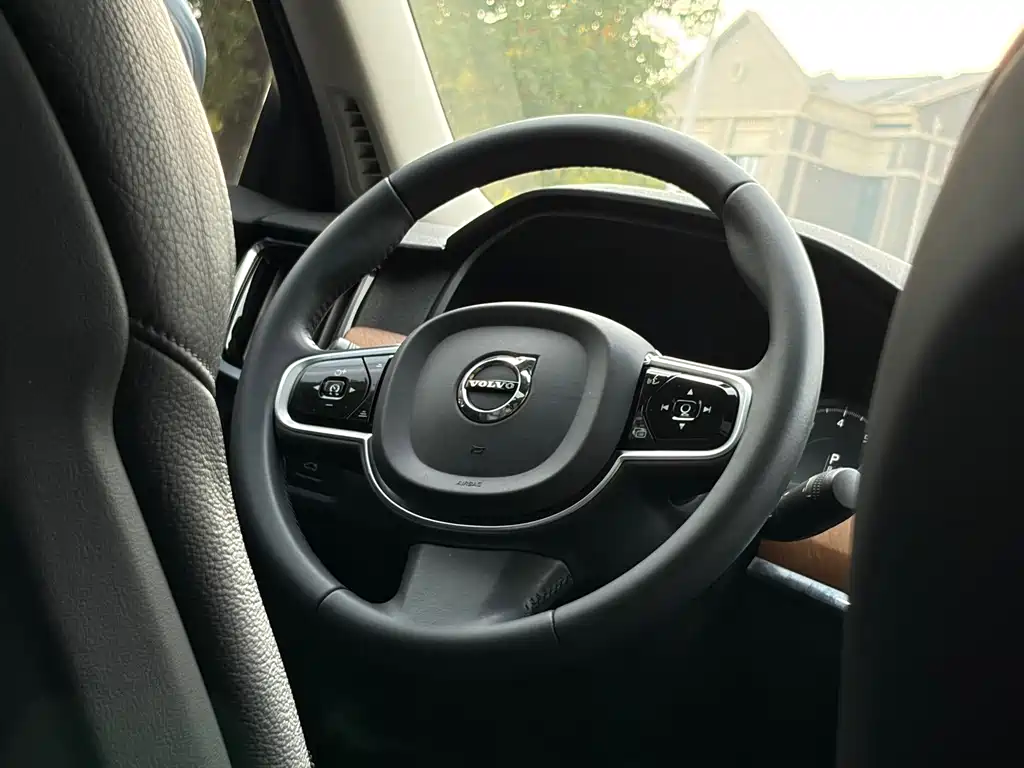 Volvo S90 — фото 9