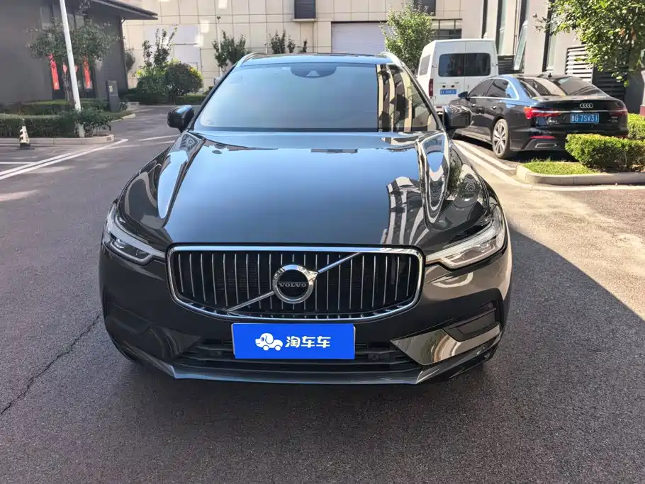 Volvo XC60 — фото 2