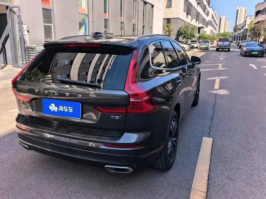 Volvo XC60 — фото 3