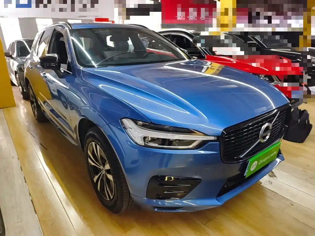 Volvo XC60 — фото 4