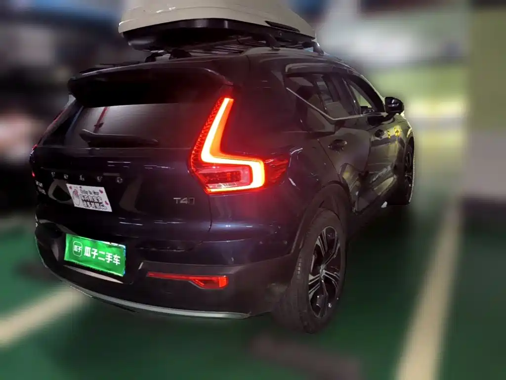 Volvo XC40 — фото 6