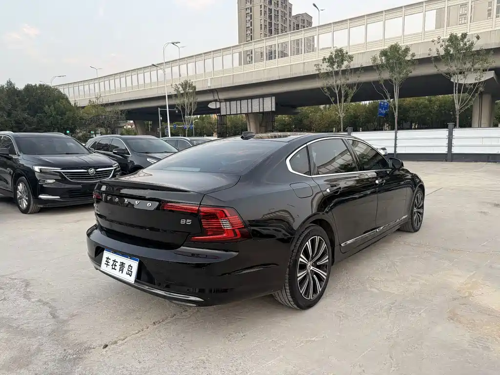 Volvo S90 — фото 10