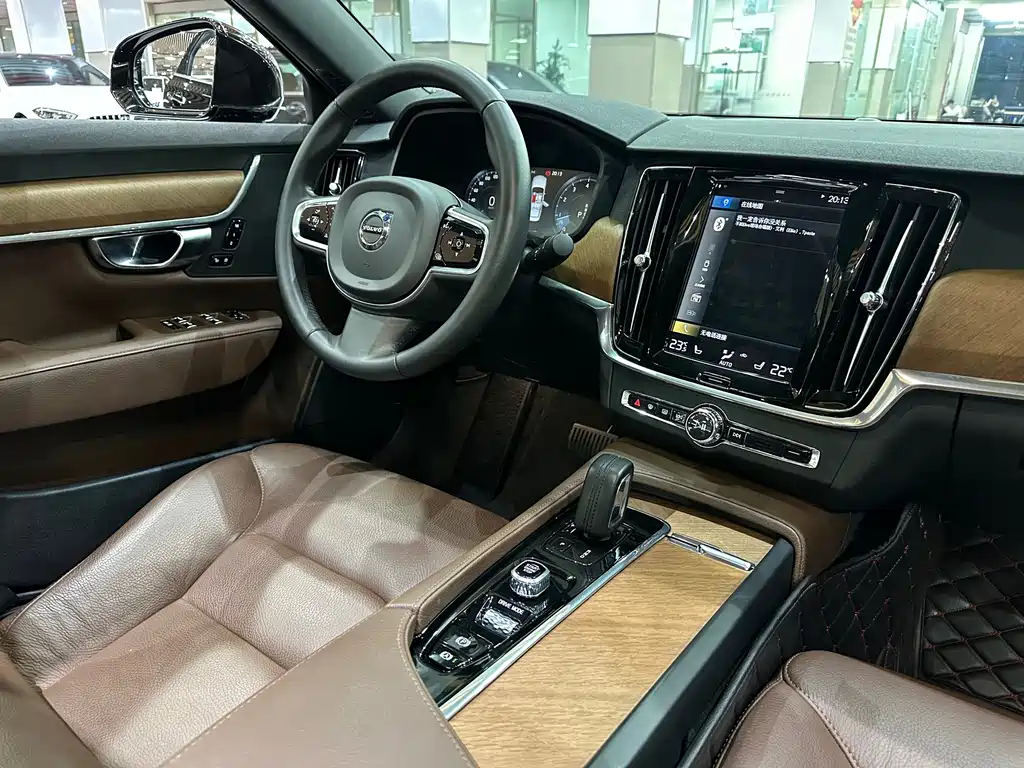 Volvo S90 — фото 5