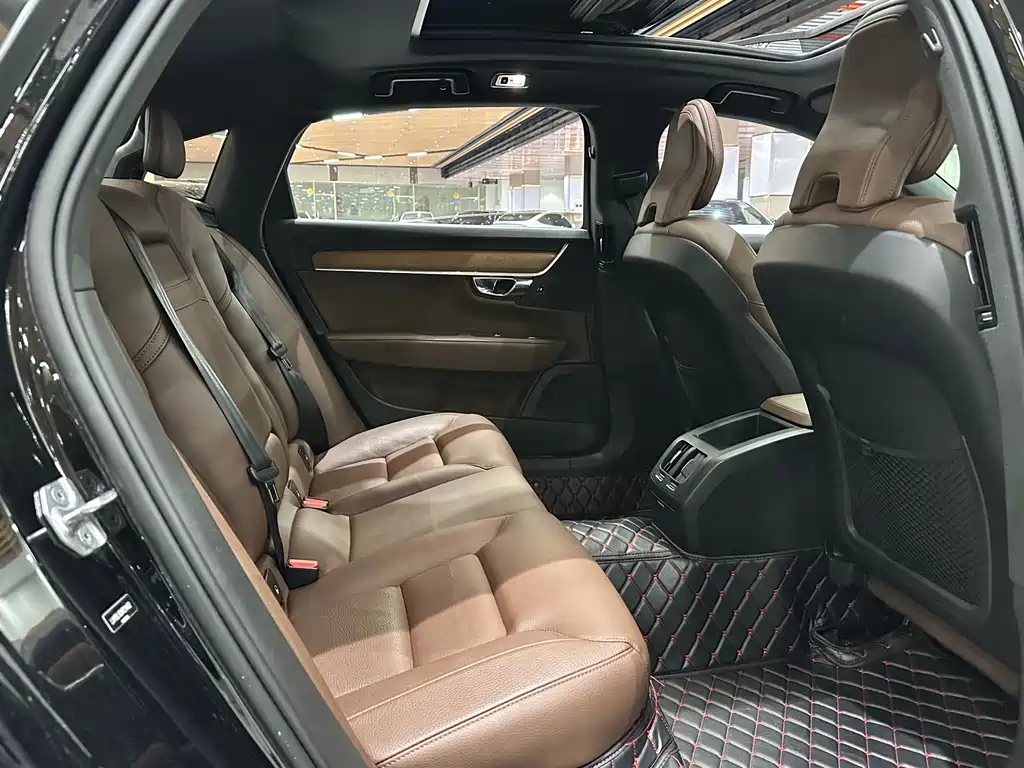 Volvo S90 — фото 10