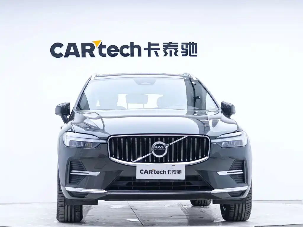Volvo XC60 — фото 5