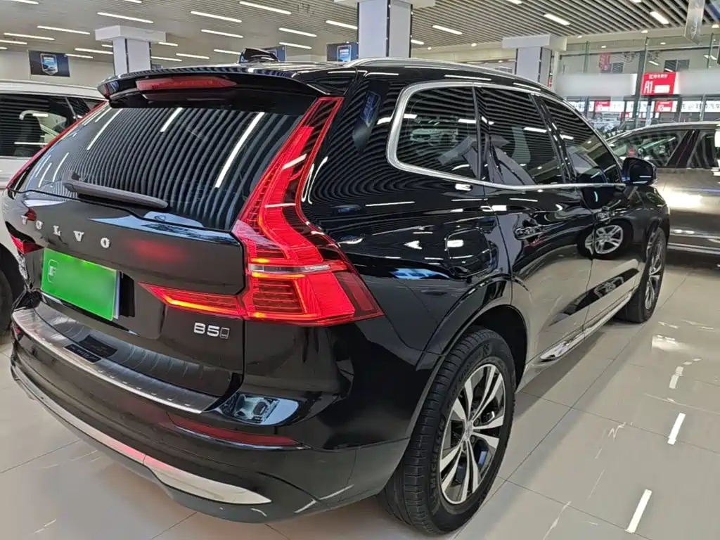 Volvo XC60 — фото 7