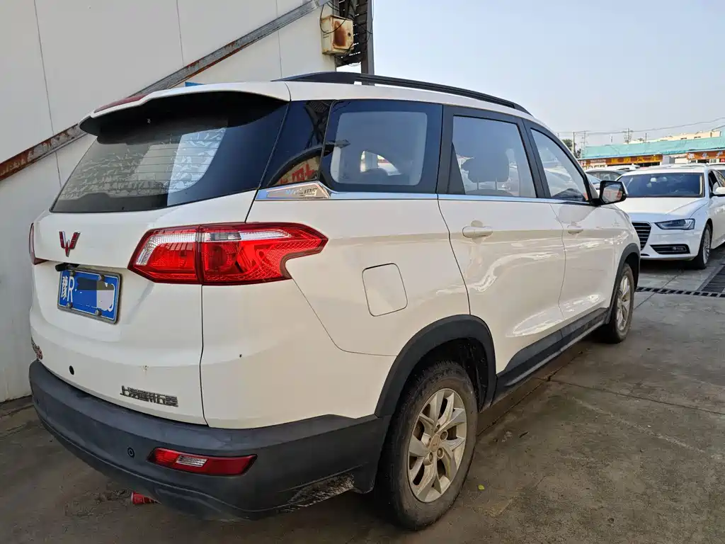 Wuling Hongguang S3 — фото 10