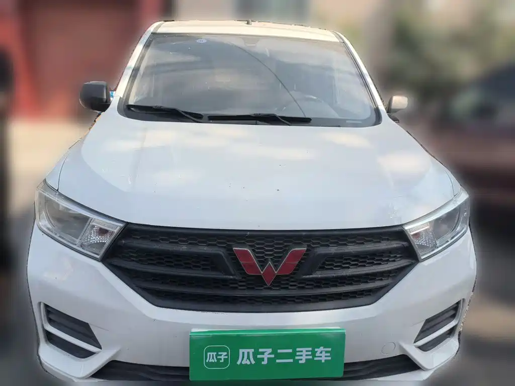 Wuling Hongguang — фото 2