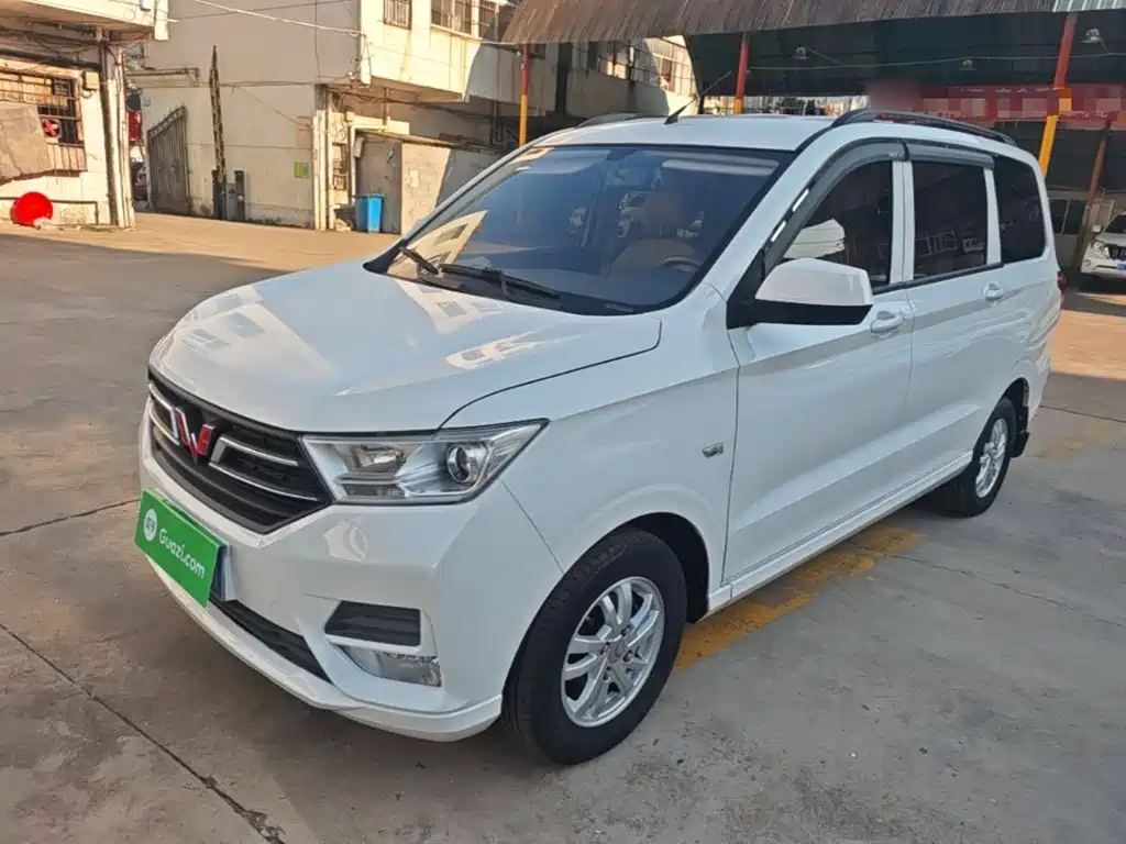 Wuling Hongguang — фото 2
