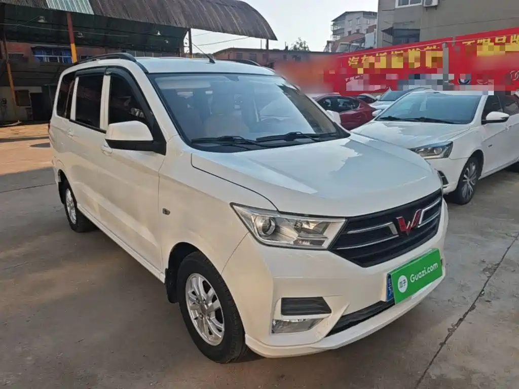 Wuling Hongguang — фото 4