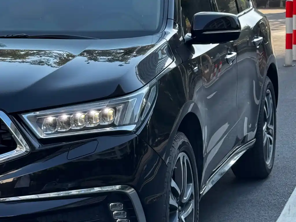 Acura MDX — фото 3