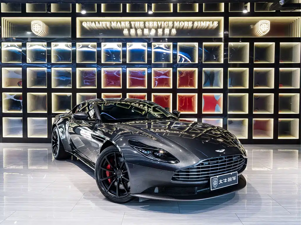 Aston Martin DB11 — фото 3