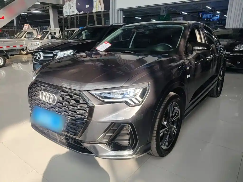 Audi Q3 Sportback — фото 1