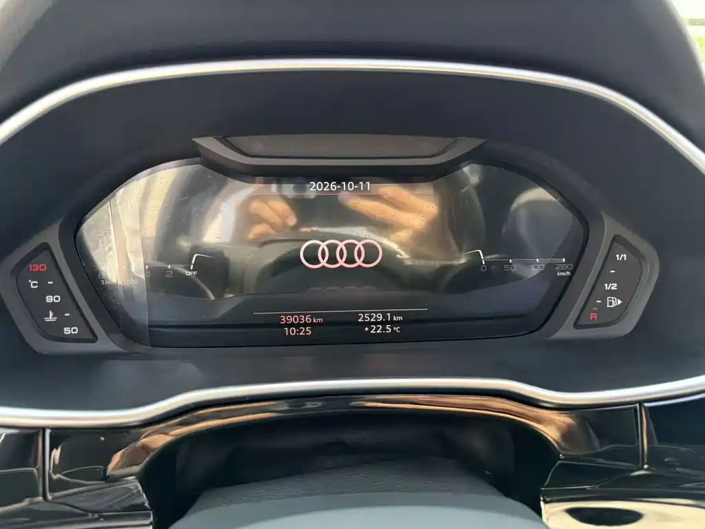 Audi Q3 — фото 14