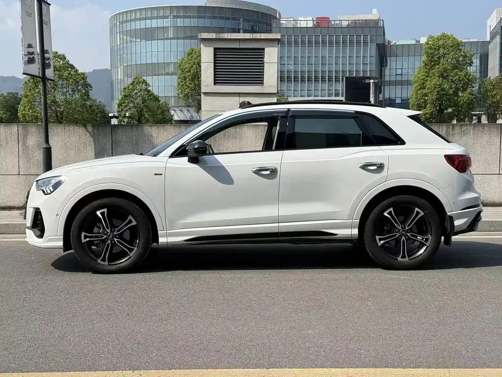 Audi Q3 — фото 3
