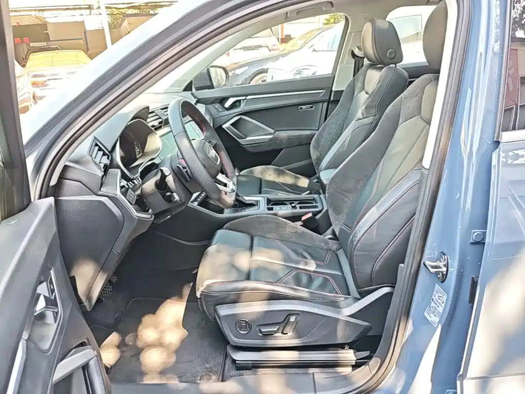 Audi Q3 Sportback — фото 15