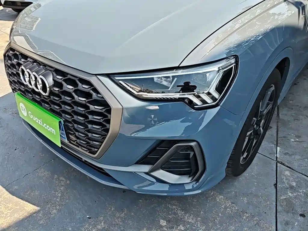 Audi Q3 Sportback — фото 24