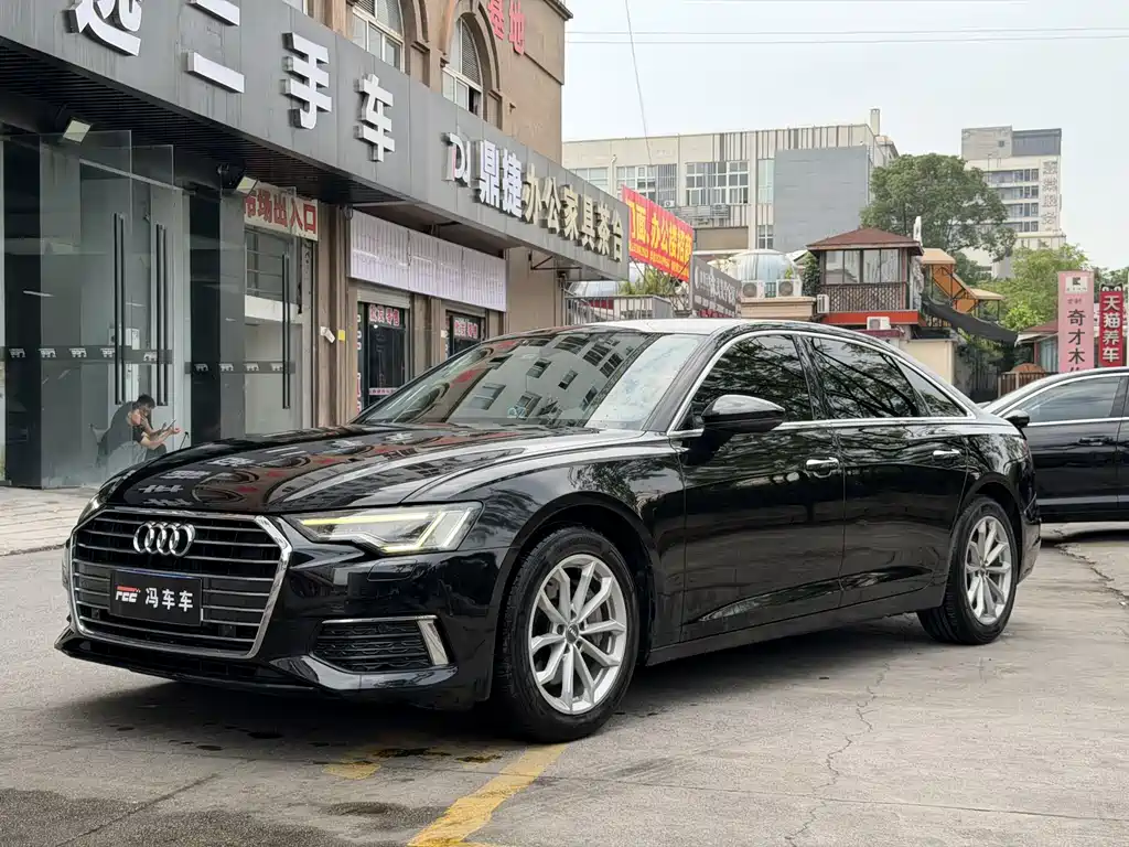 Audi A6L — фото 2
