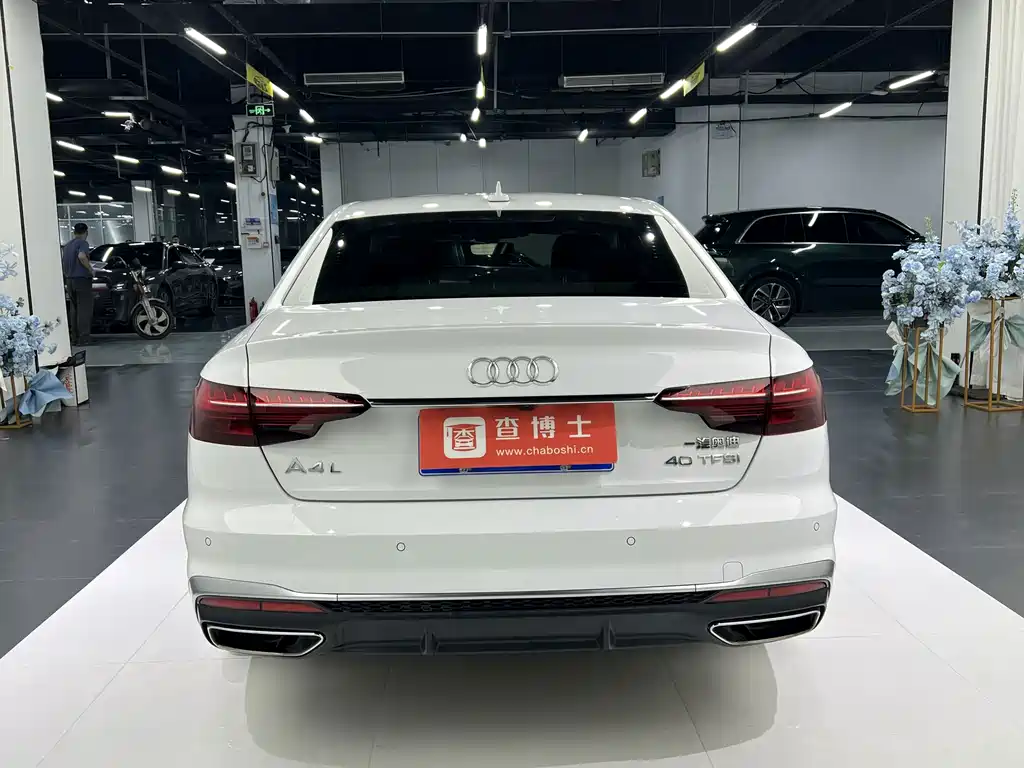 Audi A4L — фото 10